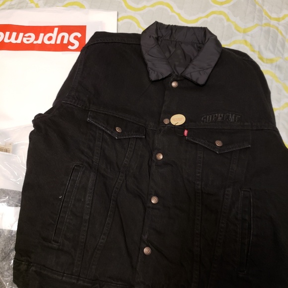 supreme levi's quilted reversible trucker jacket